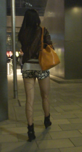 细腰大屁股黑丝少妇