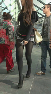 高跟黑丝包臀牛仔热裤