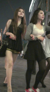 大长腿热裤少女