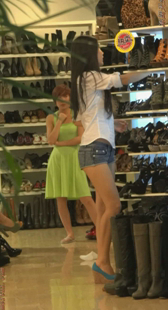 牛仔包臀小少妇屁股翘