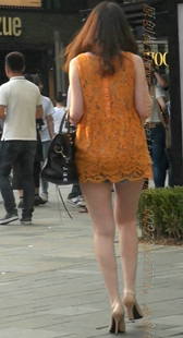 性感高跟鞋的清纯美腿MM