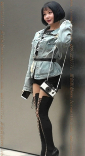 黑色高跟性感丝袜的美臀少女