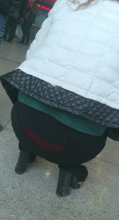 大屁股站起来也夹这么紧