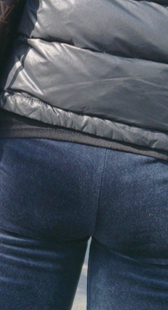 紧身蓝色呢绒包臀