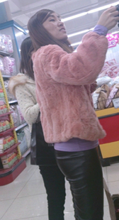 超市皮裤小少妇