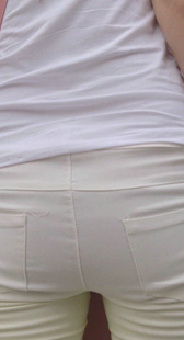 大屁股圆臀紧身少妇