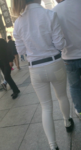 性感圆臀黑紧内痕