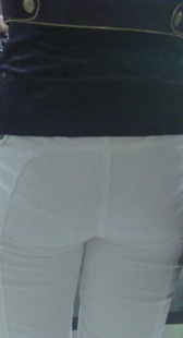 地铁性感圆臀大屁股