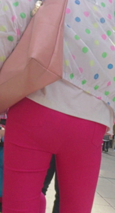 打底红裤成熟少妇