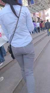 圆臀大屁股夹这么紧