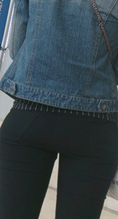 展会包臀紧身黑裤