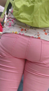 超市粉裤大屁股