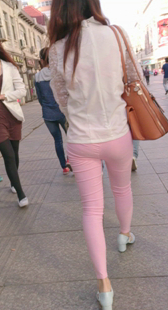 粉裤小少妇身材不错