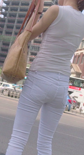 白紧包臀小少妇身材好