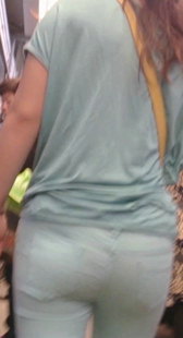 小少妇PP圆又翘