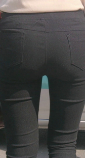 宽臀紧身黑裤大屁股