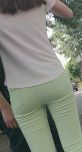 靓丽包臀紧裤少妇