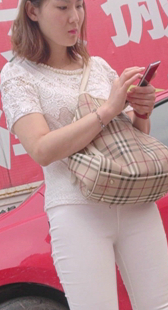 靓丽大屁股白紧裤