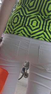 超紧布裤包臀少妇