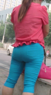 重口味蓝裤成熟少妇