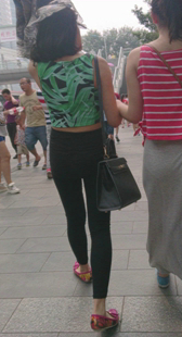 高腰包臀打底裤