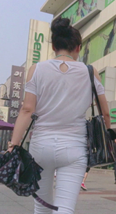 高挑长腿白紧裤视频