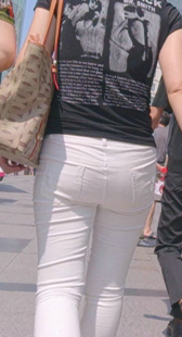 成熟白紧布裤少妇