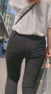 超紧打底裤少妇深沟