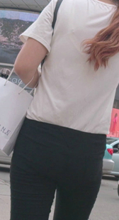 小少妇打底裤宽臀