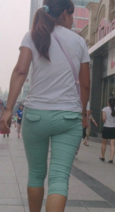 包臀布裤内痕明显