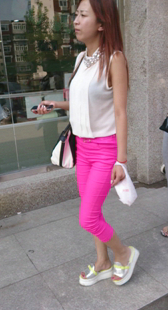 小少妇还是挺会扭