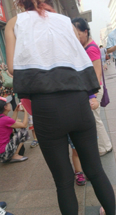 屁股太大往下榻