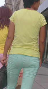 宽臀紧内痕少妇