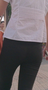 商场性感白紧布裤