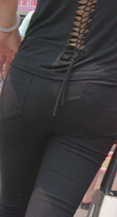 性感圆臀大屁股黑裤