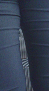 长腿黑裤少妇上电梯