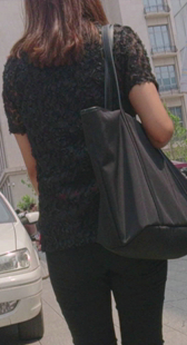 黑紧裤少妇视频