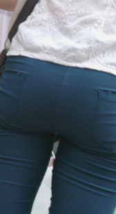 超紧蓝色打底裤少妇