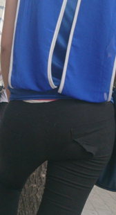 大屁股黑裤站都要张这么开