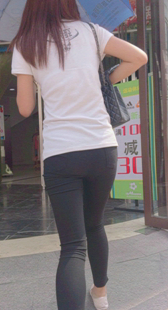 黑紧包臀少女视频