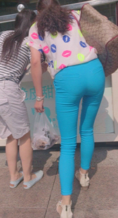 大屁股小少妇准备好了