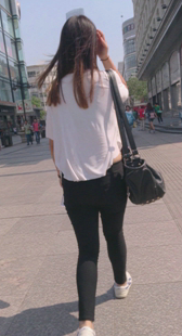 跟拍包臀紧身黑裤