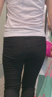 黑紧裤长腿少妇