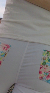 超大屁股等车少妇