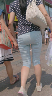 蓝紧大屁股小少妇