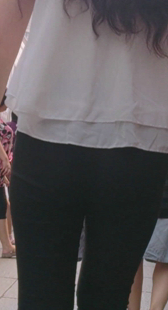 黑紧裤细高跟小少妇