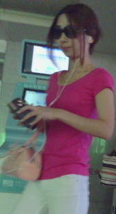 靓丽白紧布裤OL