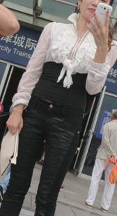 高挑长腿包臀黑紧裤