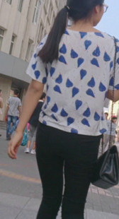 黑紧布裤就是会扭