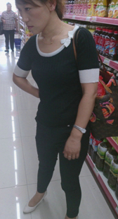 超市成熟黑紧裤